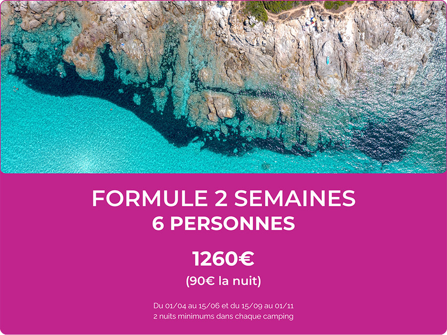 Cette image montre un campement idéal pour des vacances en famille, avec une vue aérienne sur des eaux turquoise et des côtes rocheuses douces, parfait pour une escapade estivale.