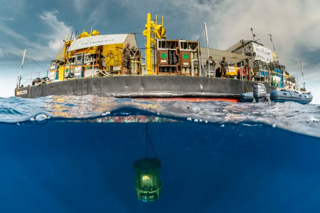 Expédition Gombessa sur les Anneaux Corses, recherche scientifique en Méditerranée Expédition Gombessa étudiant les Anneaux Corses, site géologique rare du Cap Corse