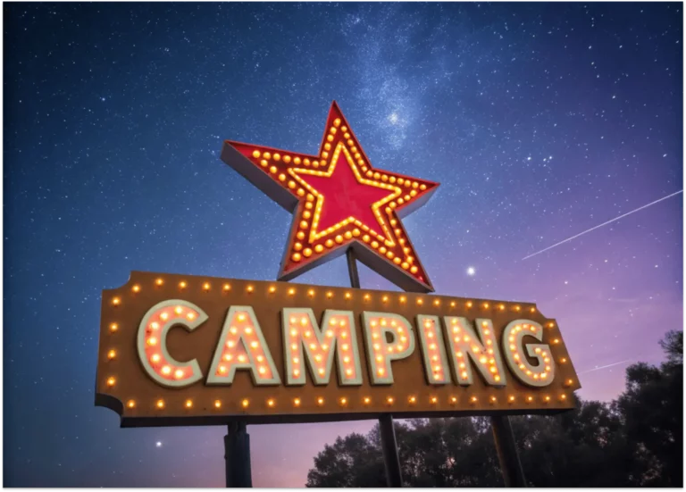 Enseigne moderne de camping avec étoile lumineuse représentant le classement de l’établissement.