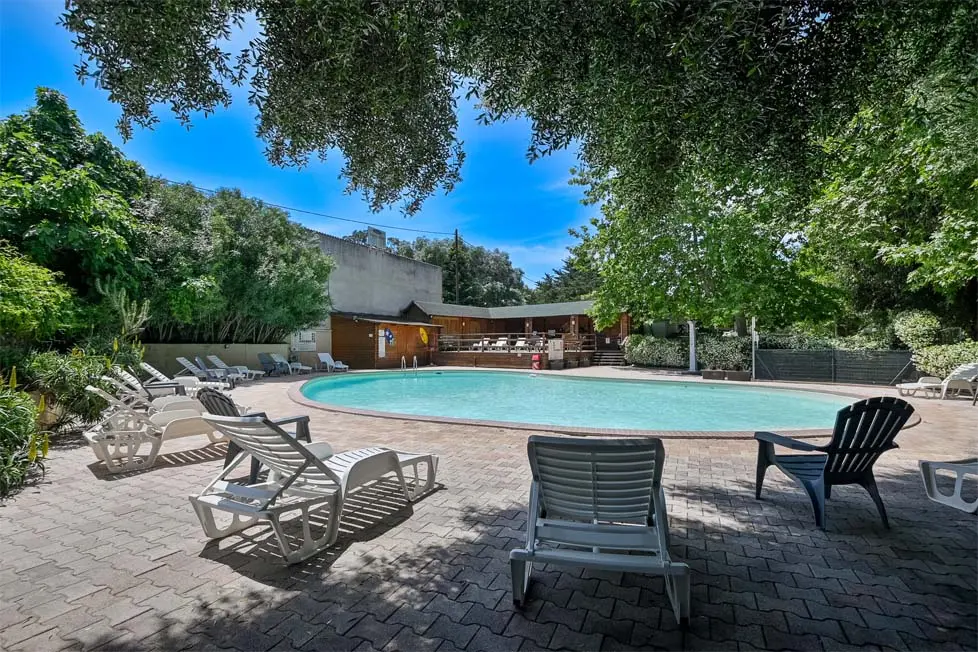 Die besten Campingplätze Korsikas mit beheizten Pools