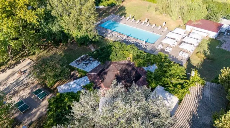 Top 10 des Meilleurs Campings en Corse : Le Classement Ultime 2026 pour des Vacances de Rêve