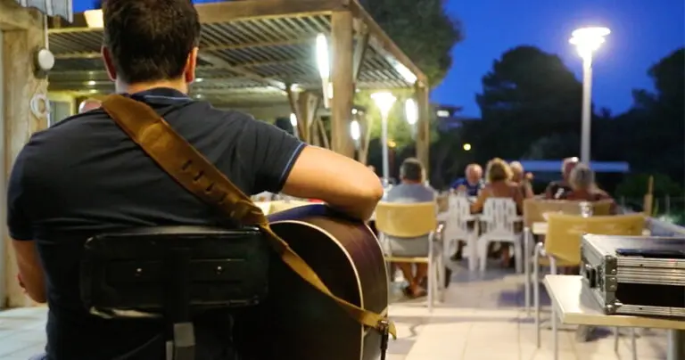 Intrattenimento e attività serali al Camping U Pinarellu