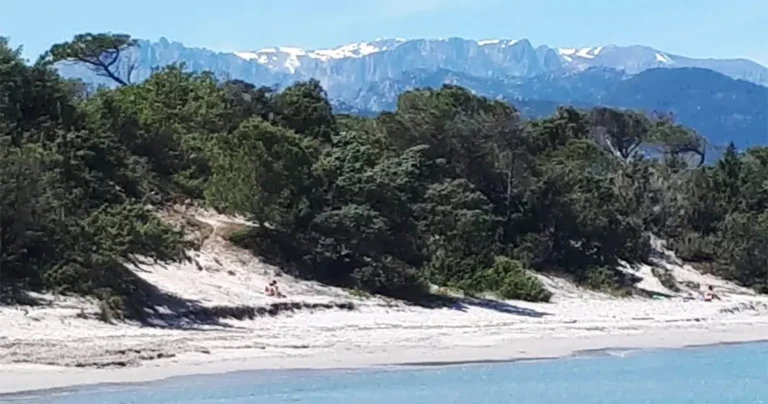 Meer und Berge in Sainte-Lucie de Porto-Vecchio