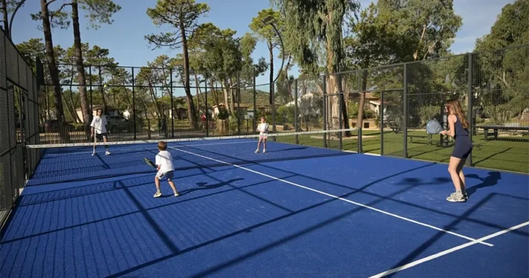 Tennis court at Camping Golfo di Sogno 4 stars